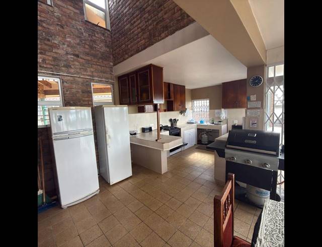 8 BEDROOM HOUSE FOR SALE IN DOC WILSON POINT